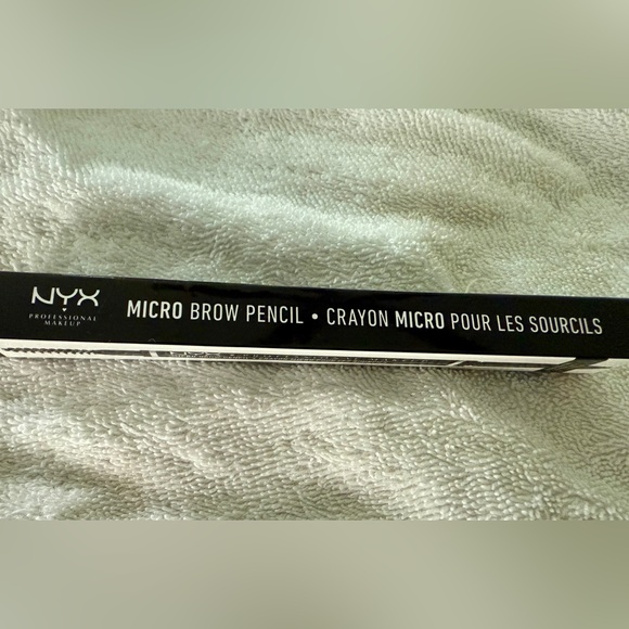 NYX Micro Brow Pencil - Chocolate - Picture 1 of 3
